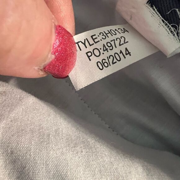 Vineyard Vines boys size 18 navy blue shirts with fish and a boat - Picture 9 of 10